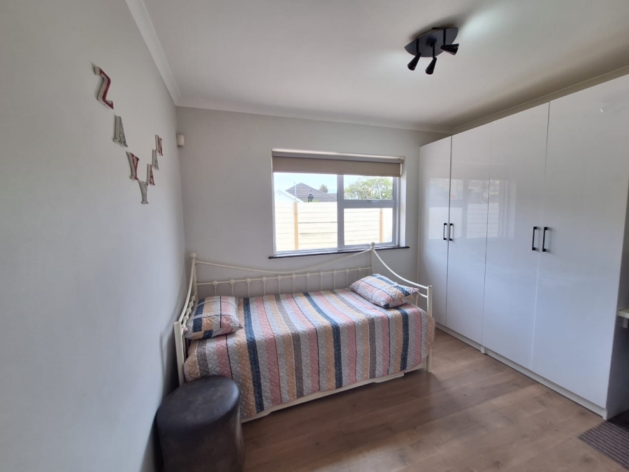 3 Bedroom Property for Sale in Heathfield Western Cape